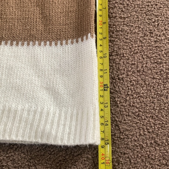 Angashion Women’s Sweater medium - Picture 6 of 7